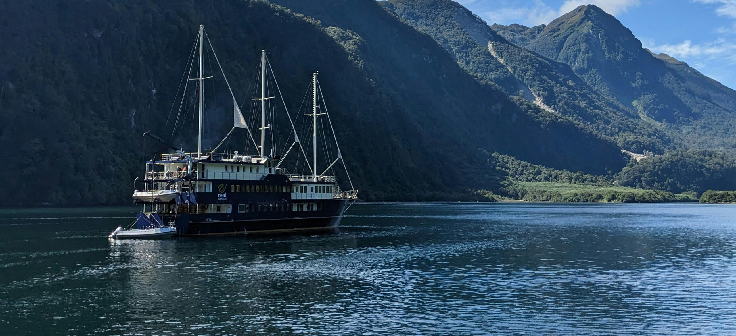 The Ultimate Muslim-Friendly Guide to North & South New Zealand